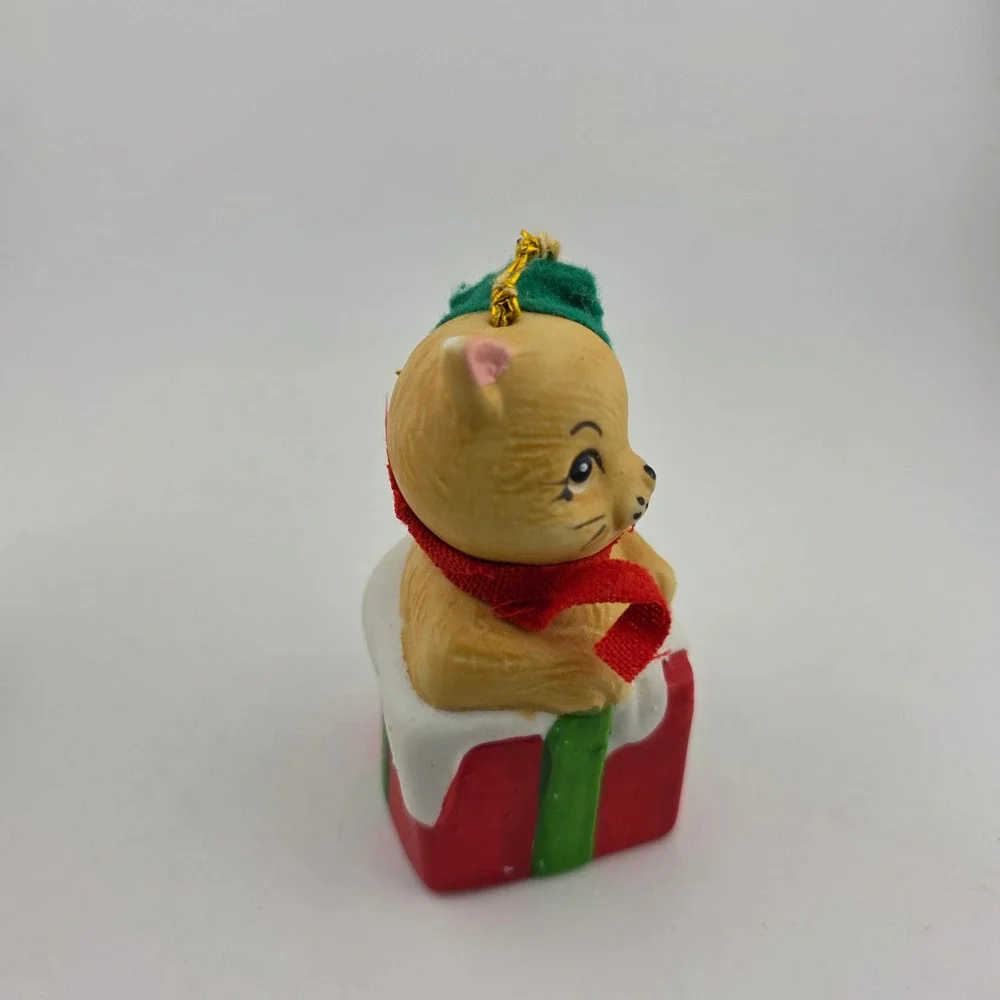 Giftco Cat‎ Gift Box Puppy Santa Hat 1986 Porcelain Bell Christmas Ornaments VTG